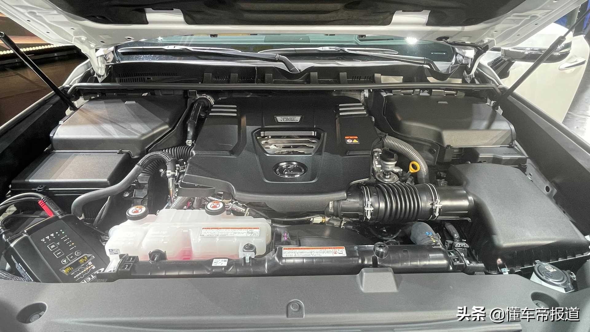 Chi tiet Lexus LX 2022 ban dong co diesel anh 2