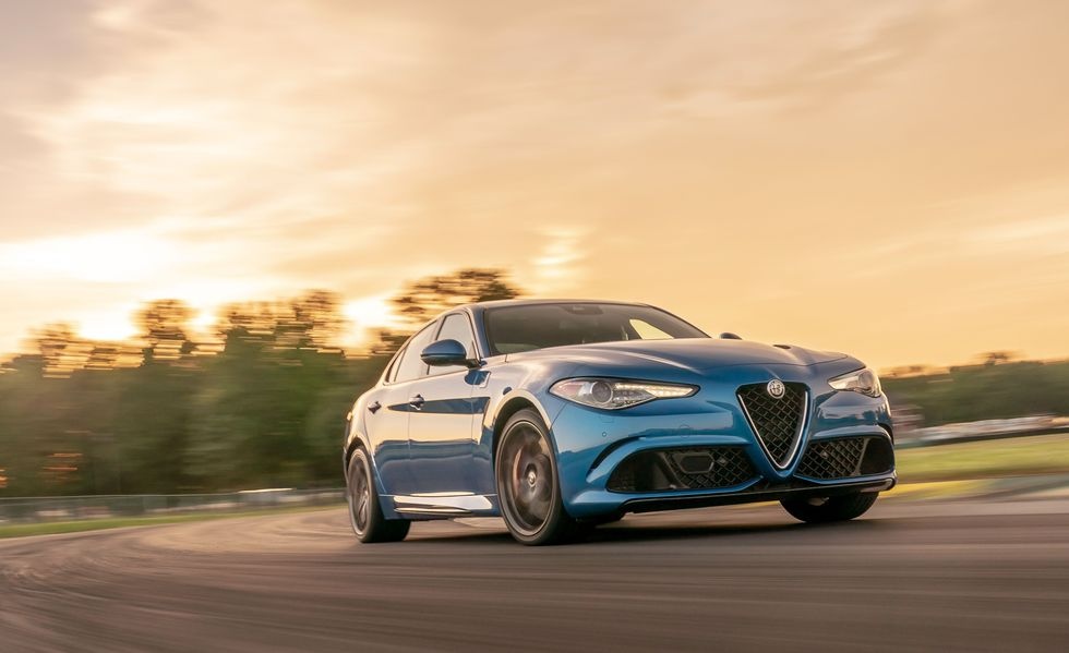 8 mau sedan hap dan nhat thi truong nam 2022 anh 37