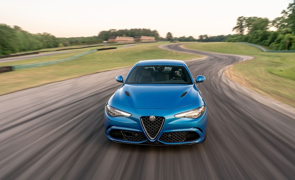 8 mau sedan hap dan nhat thi truong nam 2022 anh 38