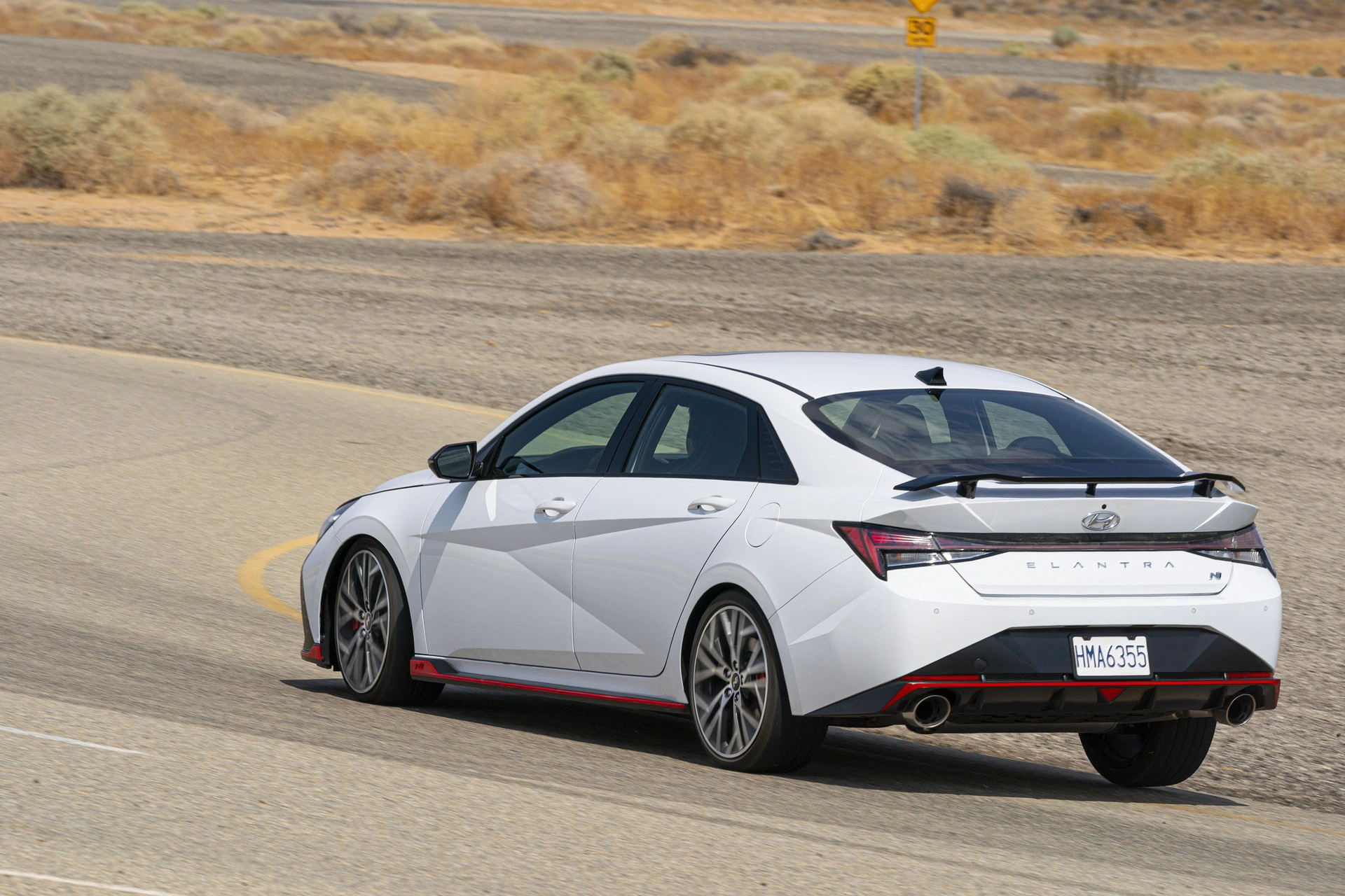 8 mau sedan hap dan nhat thi truong nam 2022 anh 4