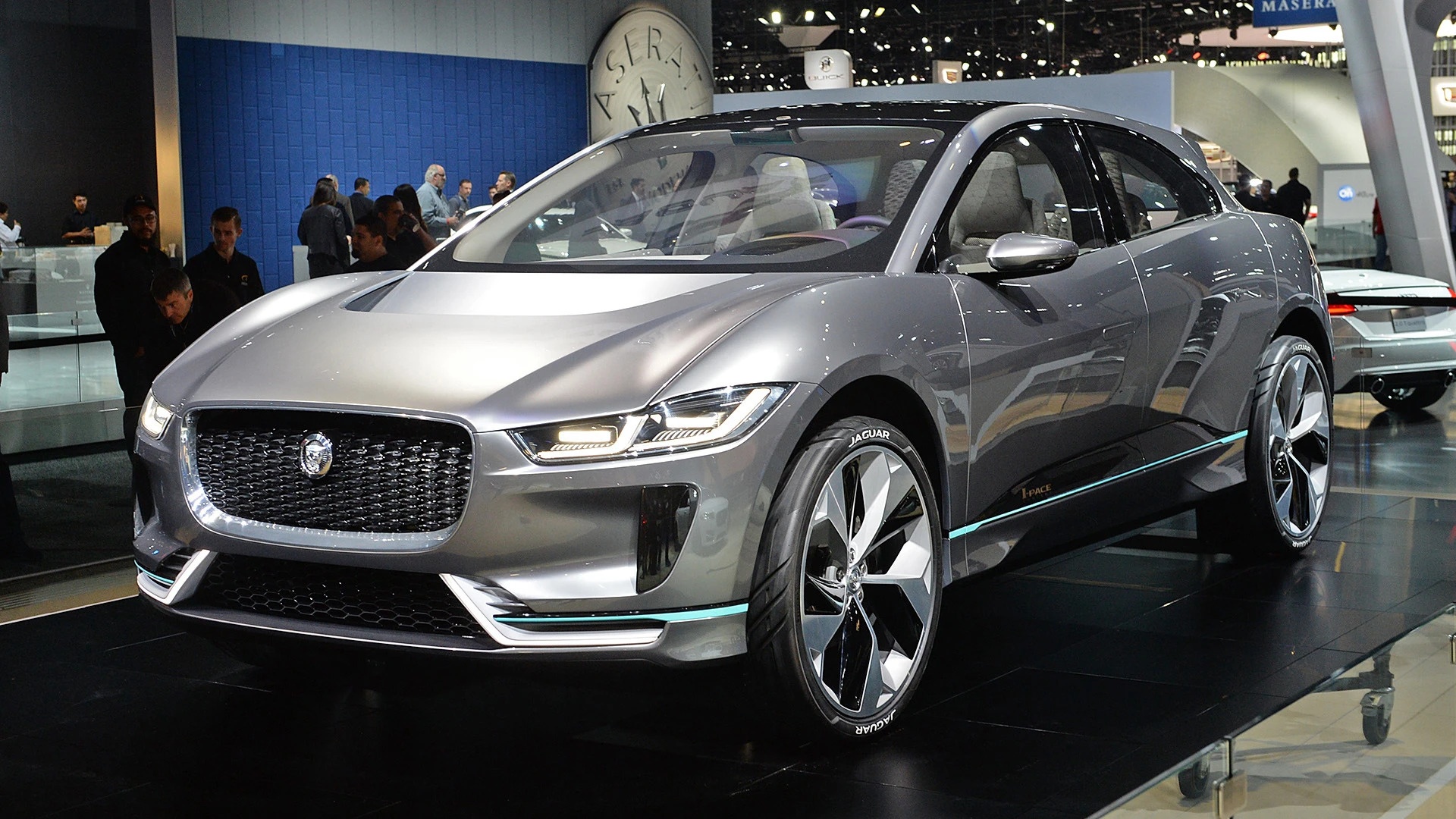 Nhung mau xe dien noi bat tung ra mat tai Los Angeles Auto Show hinh anh