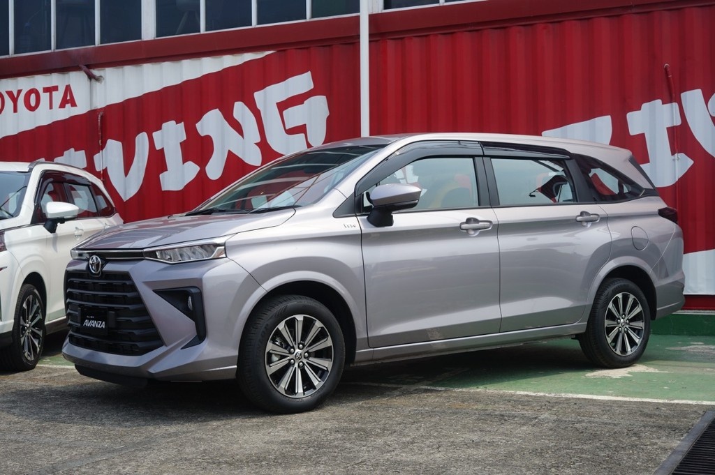 Toyota Avanza 2022 va Toyota Veloz 2022 ra mat tai Indonesia hinh anh