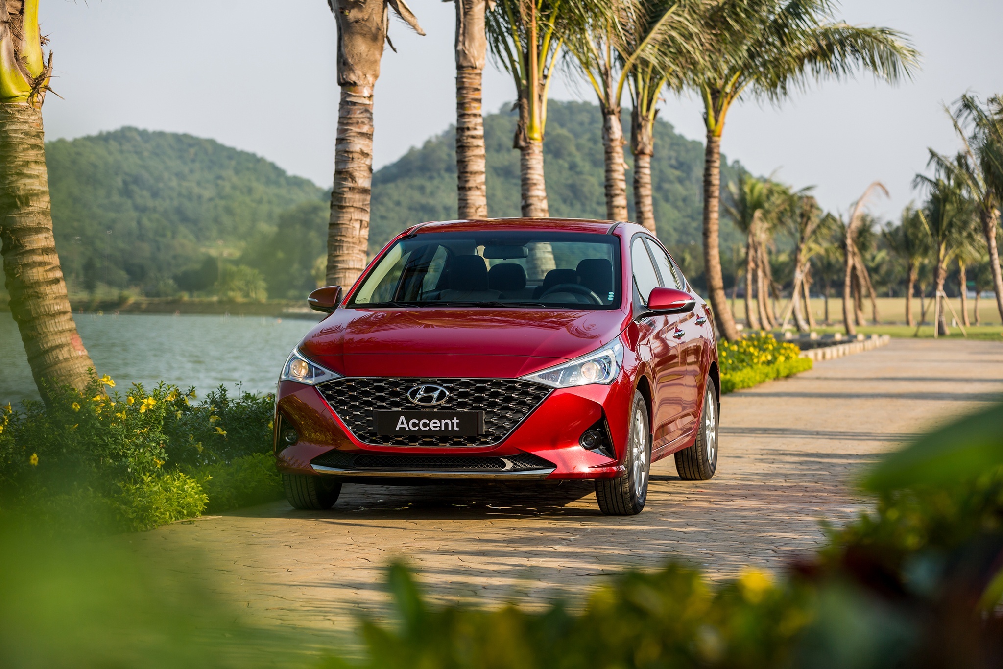 Sedan gia re phuc hoi doanh so, Hyundai Accent van dan dau hinh anh