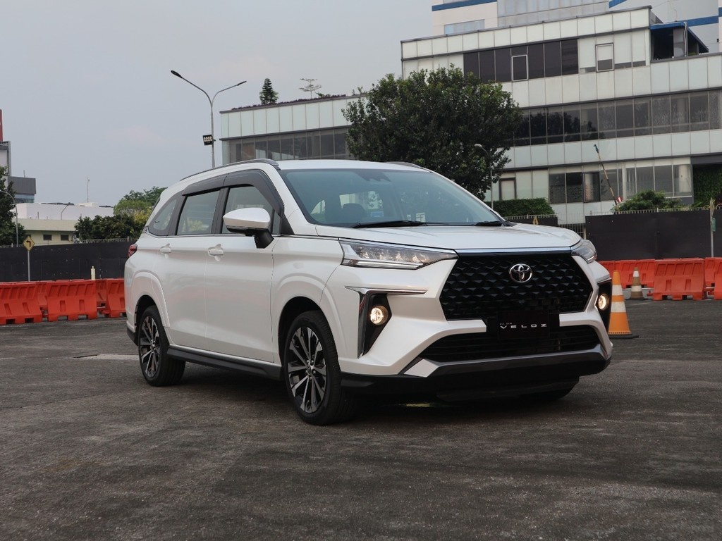 4 ưu điểm của Toyota Veloz so với Avanza đời cũ ảnh 1 4 uu diem cua Toyota Veloz so voi Avanza doi cu anh 1