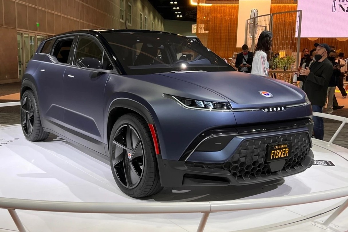 Loat xe gam cao chay dien noi bat tai Los Angeles Auto Show 2021 hinh anh