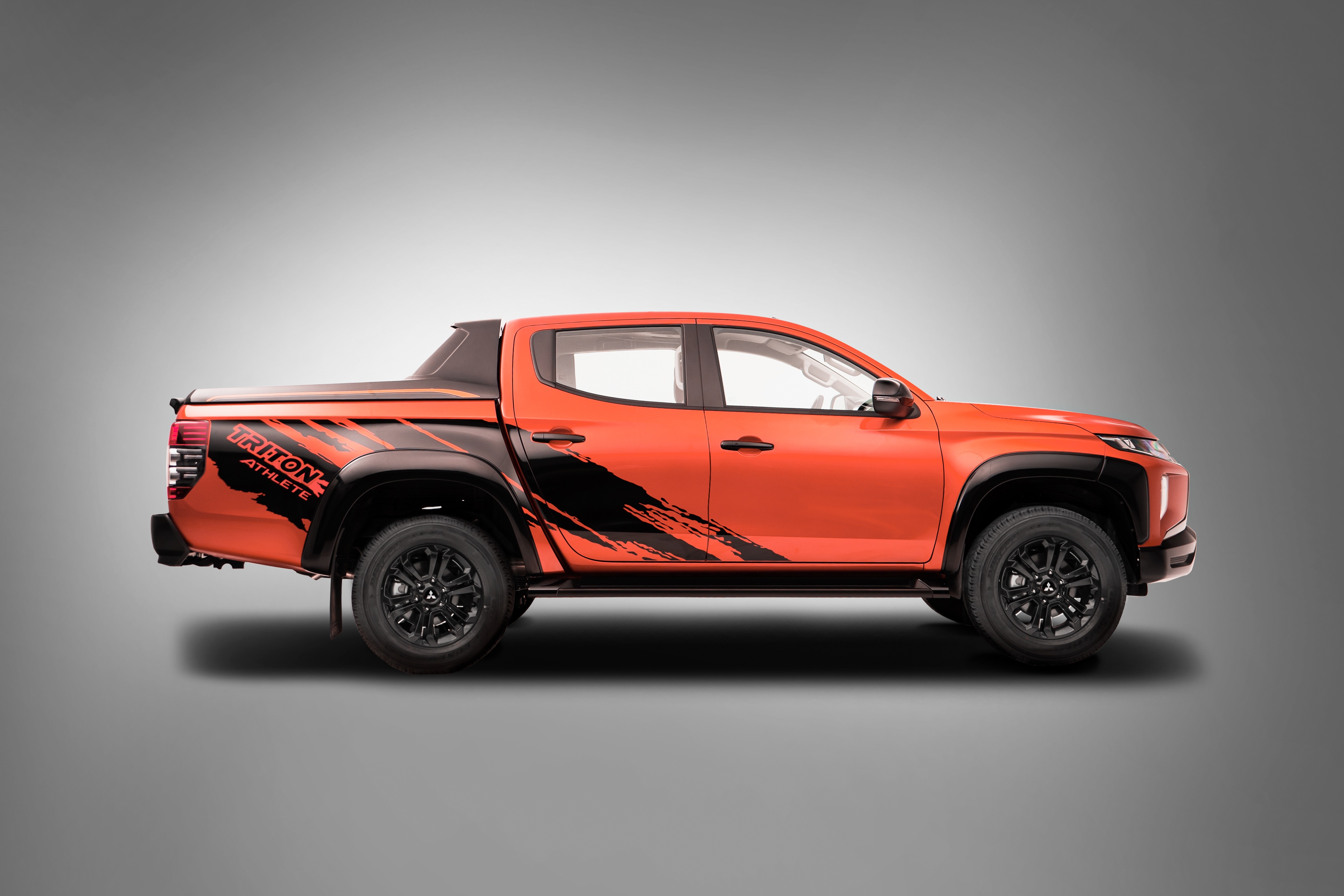 Mitsubishi Triton Athlete duoc ra mat,  gia tu 740 trieu dong anh 10