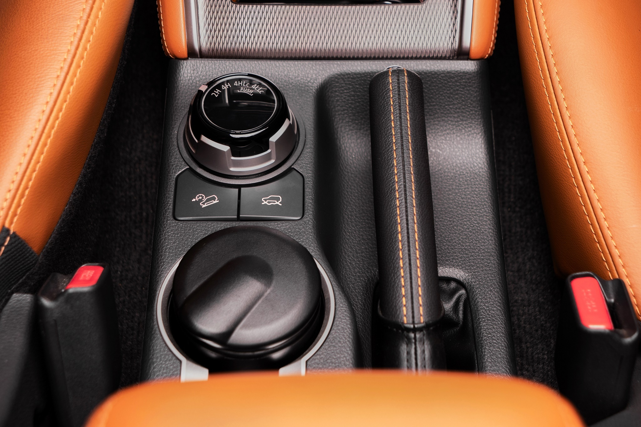 Mitsubishi Triton Athlete duoc ra mat,  gia tu 740 trieu dong anh 7