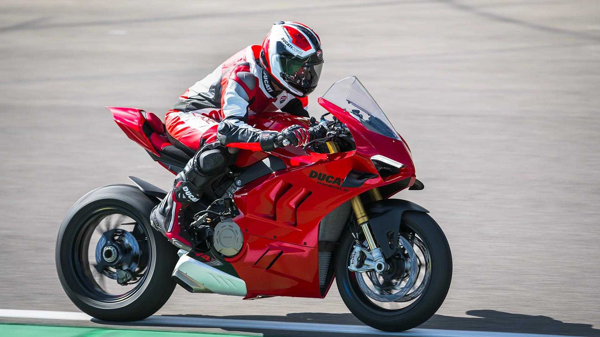 Ducati Panigale V4 doi 2022 co cong suat 215,5 ma luc hinh anh