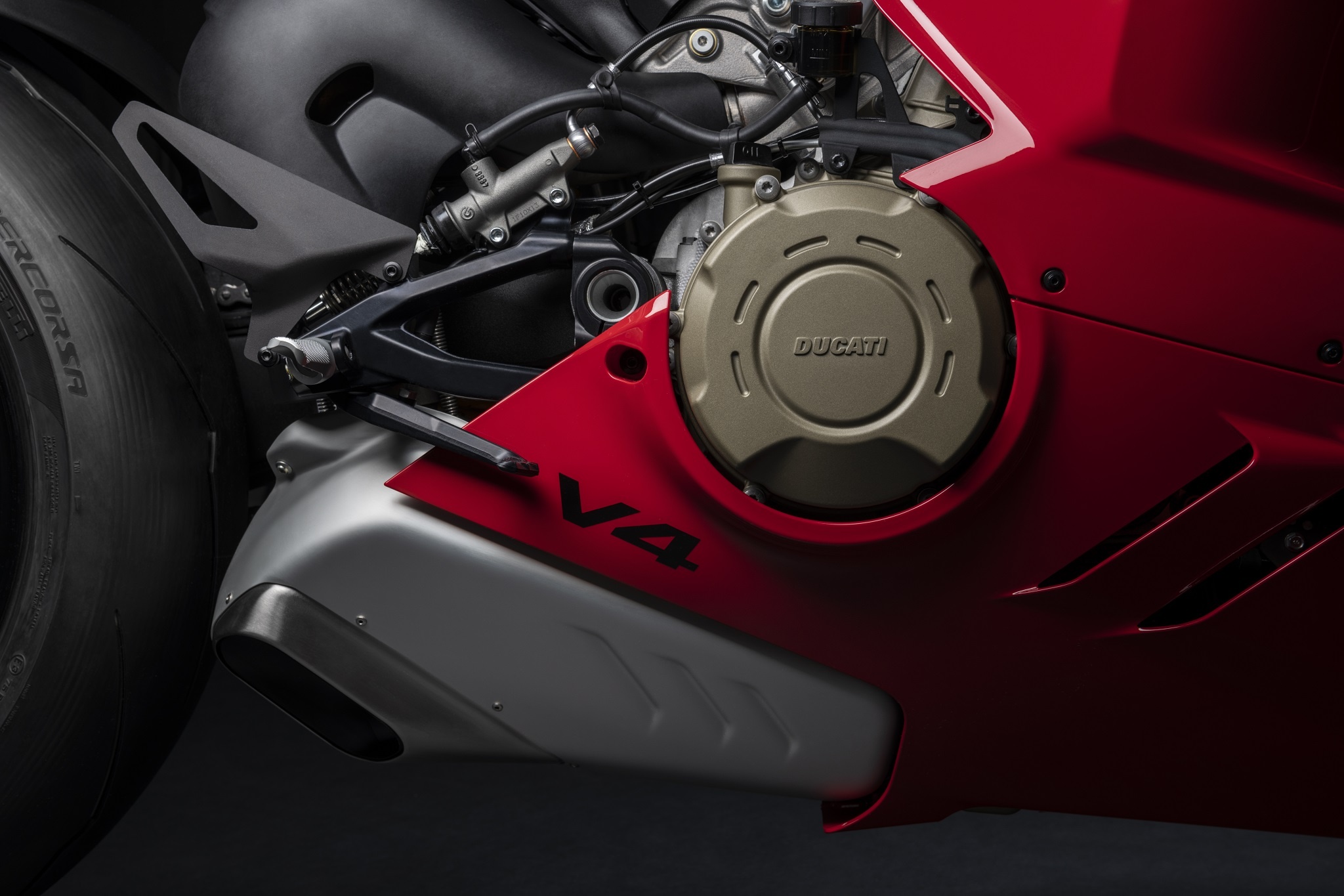 Ducati Panigale V4 2022 duoc ra mat voi nhieu nang cap anh 2