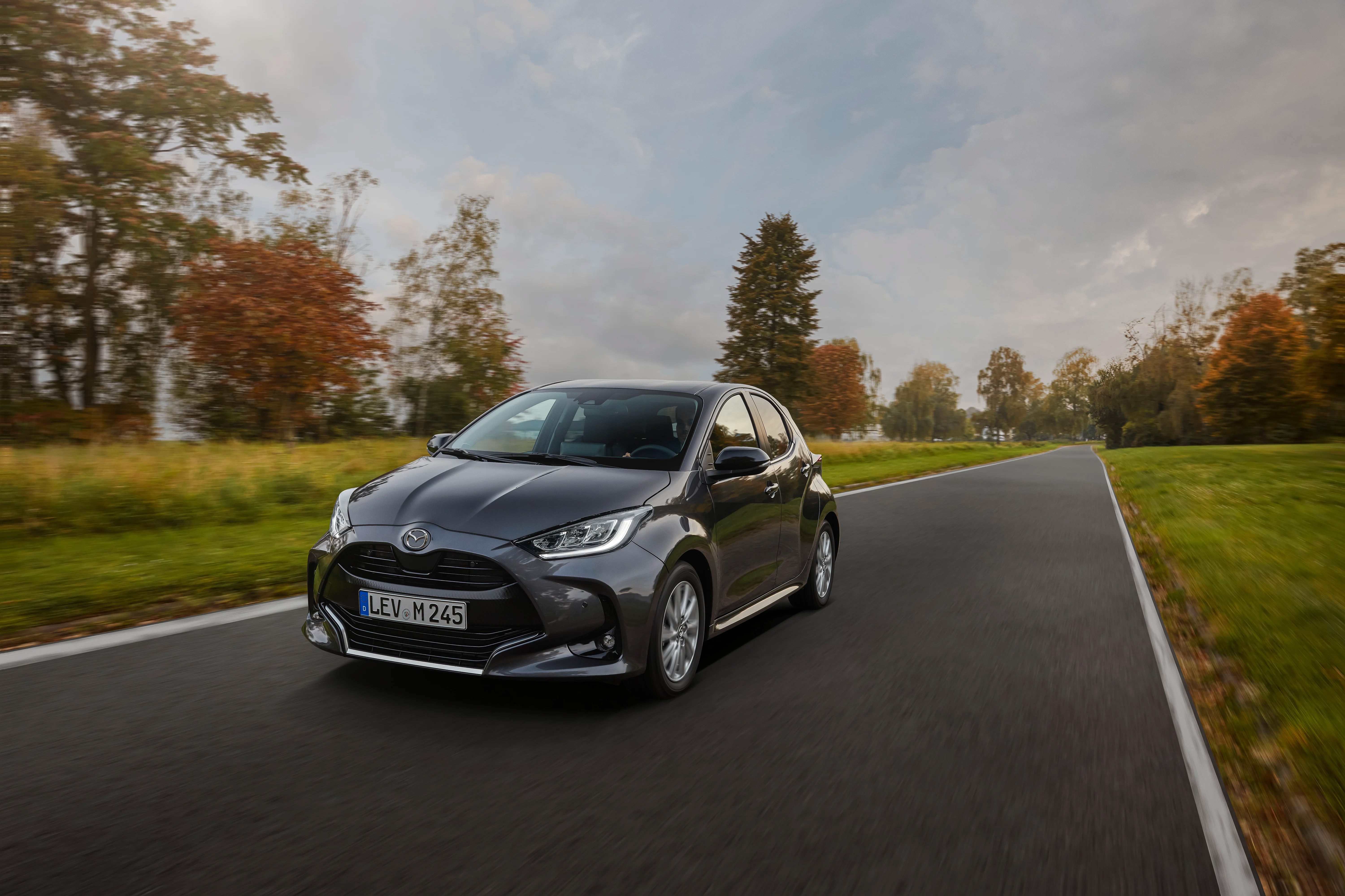 Mazda2 hybrid 2022 có thiết kế giống Toyota Yaris ảnh 10 Mazda2 hybrid 2022 co thiet ke giong Toyota Yaris anh 10