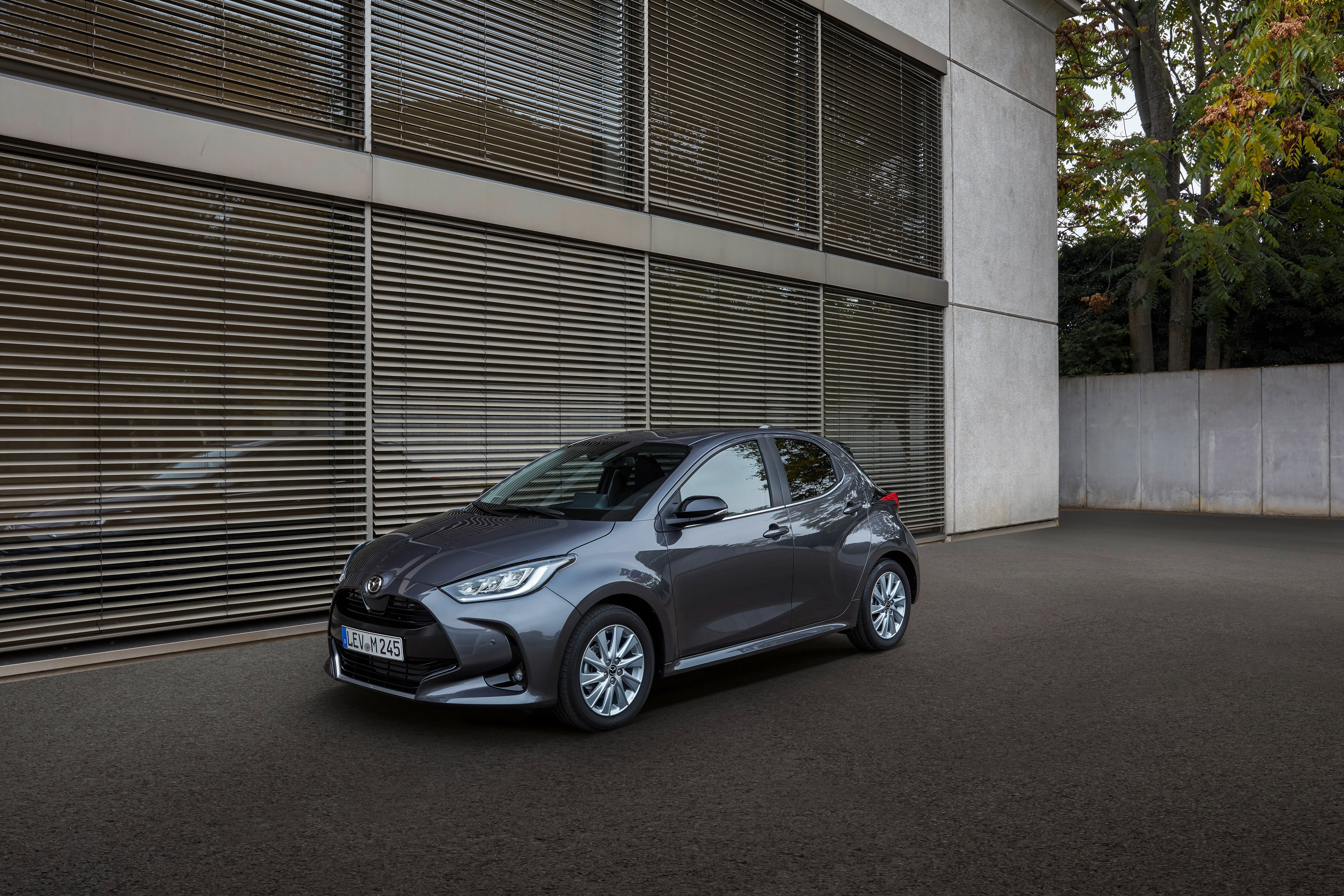Mazda2 hybrid 2022 có thiết kế giống Toyota Yaris ảnh 12 Mazda2 hybrid 2022 co thiet ke giong Toyota Yaris anh 12
