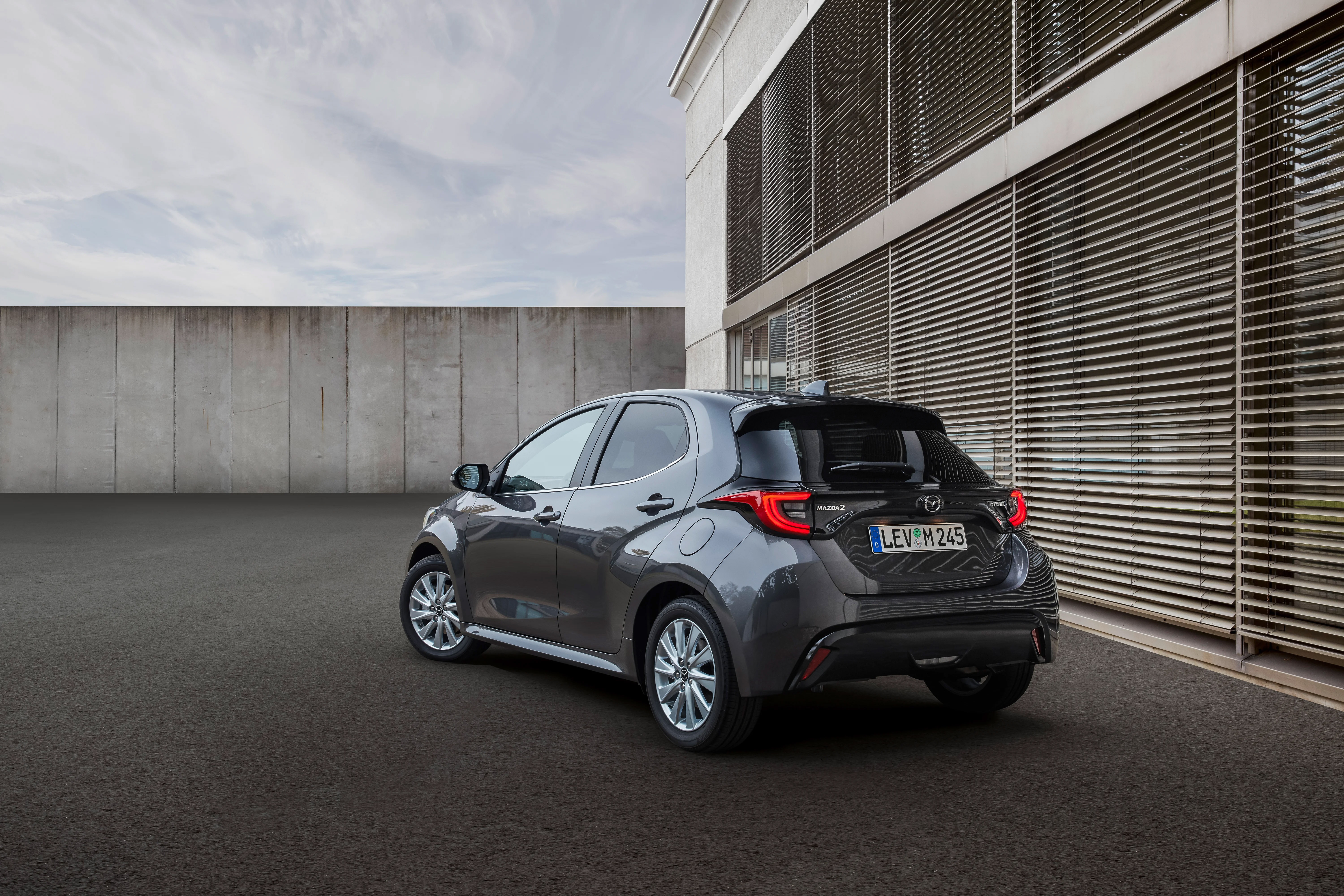 Mazda2 hybrid 2022 có thiết kế giống Toyota Yaris ảnh 4 Mazda2 hybrid 2022 co thiet ke giong Toyota Yaris anh 4