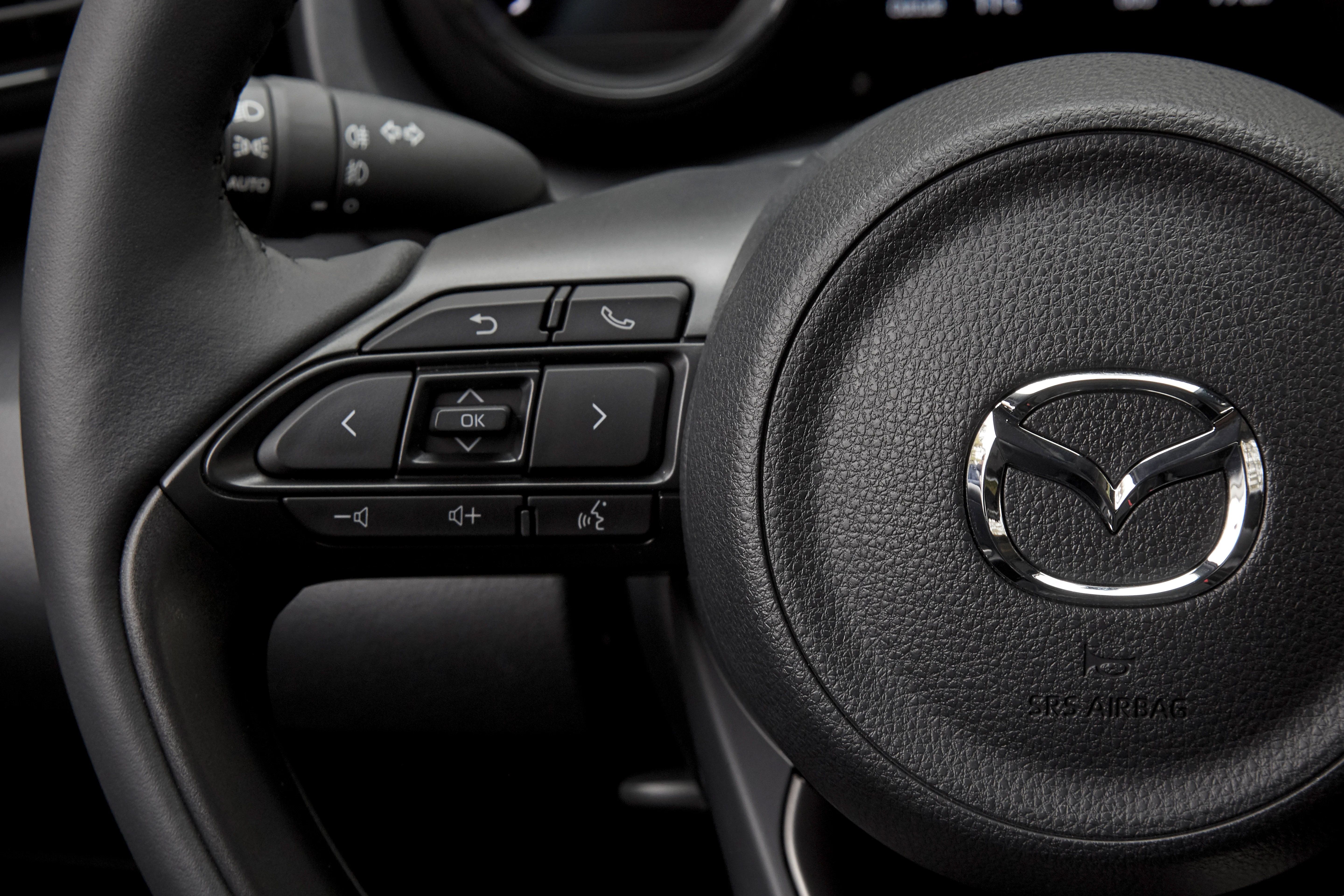 Mazda2 hybrid 2022 có thiết kế giống Toyota Yaris ảnh 9 Mazda2 hybrid 2022 co thiet ke giong Toyota Yaris anh 9