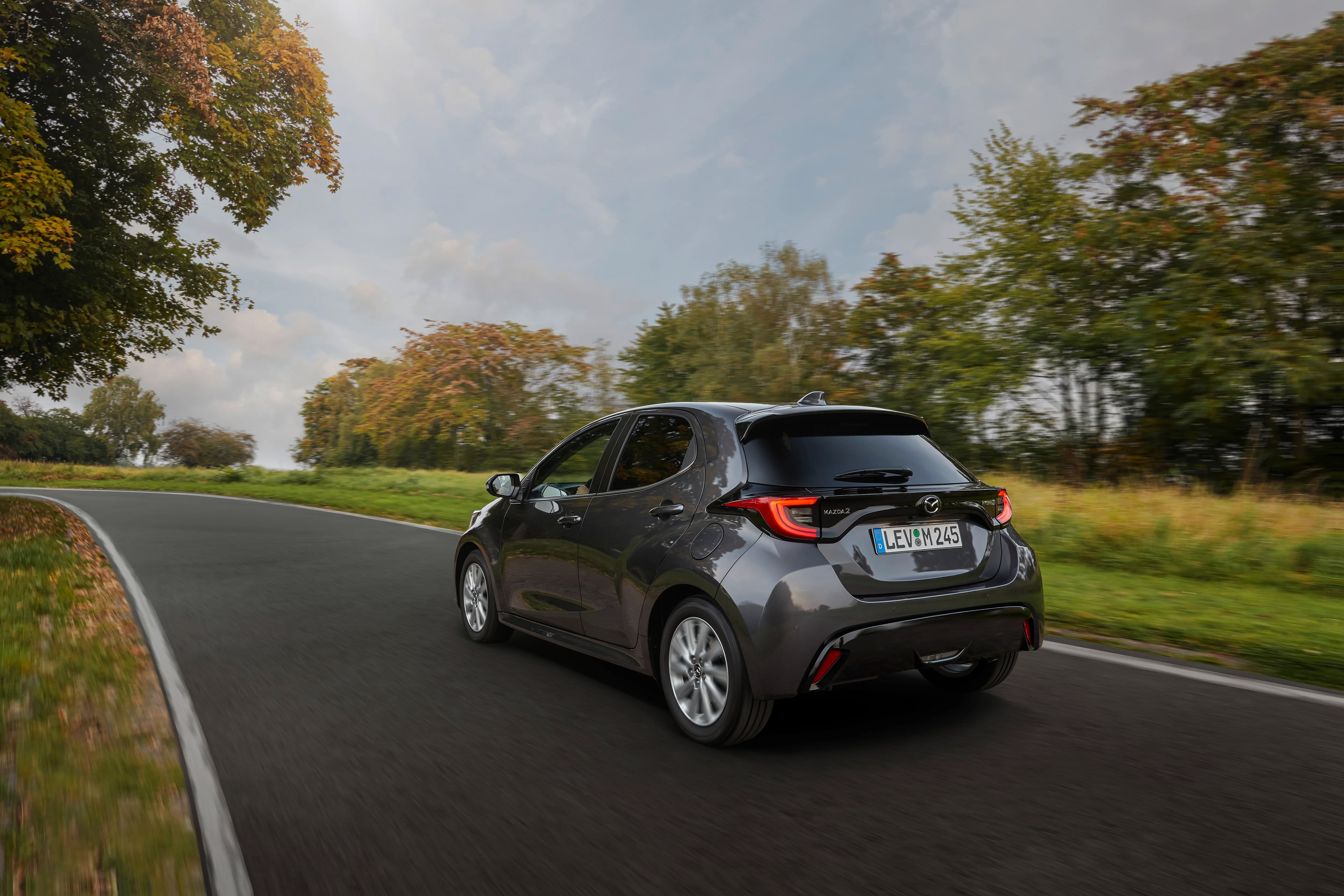 Mazda2 hybrid 2022 có thiết kế giống Toyota Yaris ảnh 11 Mazda2 hybrid 2022 co thiet ke giong Toyota Yaris anh 11