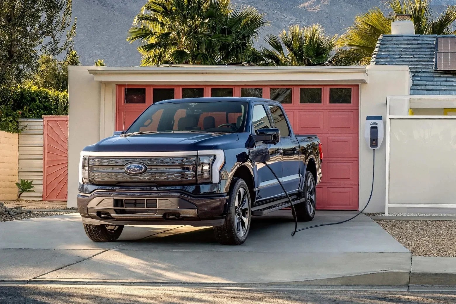 Ford F-150 Lightning co the cap dien cho mot can nha trong 3 ngay hinh anh