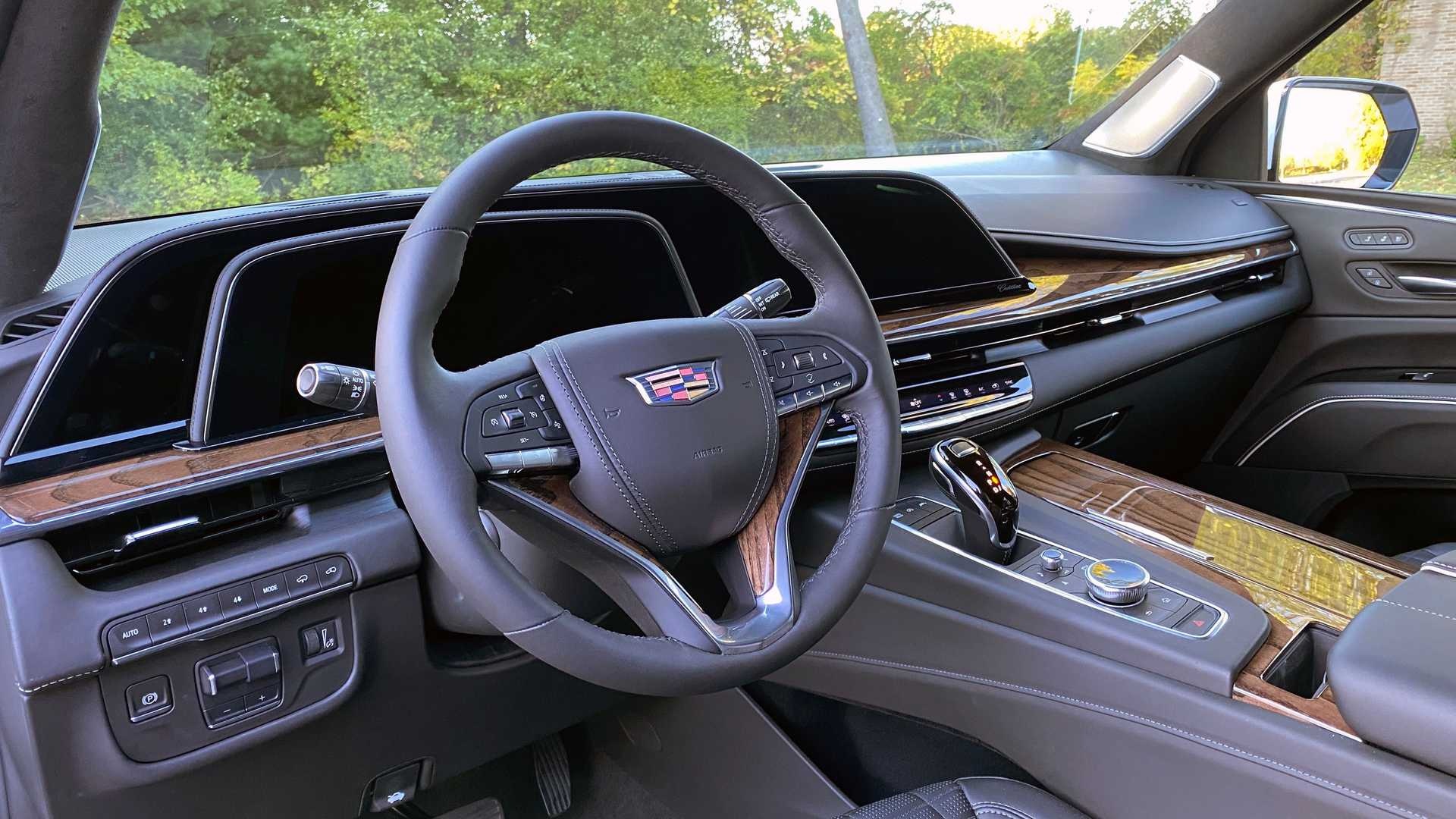 Ronaldo duoc ban gai tang xe moi nhan dip sinh nhat anh 4