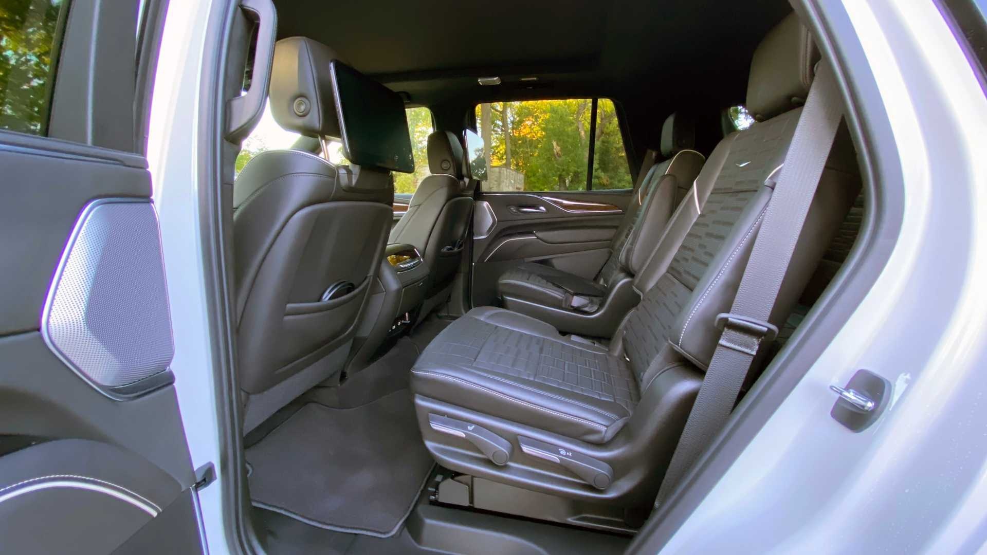 Ronaldo duoc ban gai tang xe moi nhan dip sinh nhat anh 5