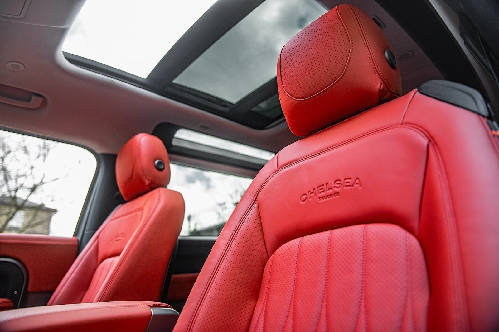 Land Rover Defender do phong cach than rong anh 9