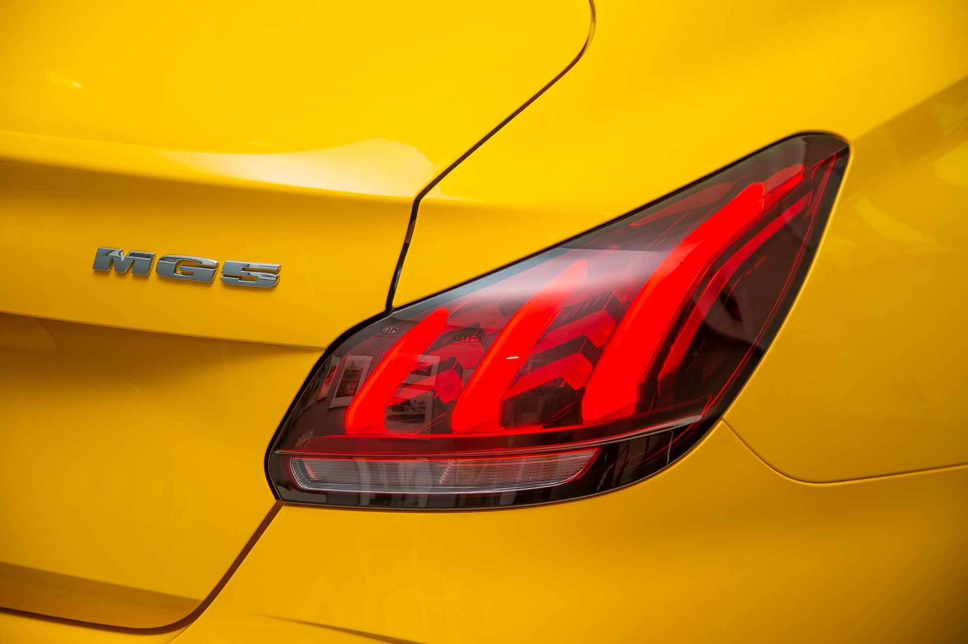 MG5 có giá 579 triệu đồng tại Việt Nam ảnh 5 MG5 co gia 579 trieu dong tai Viet Nam anh 5