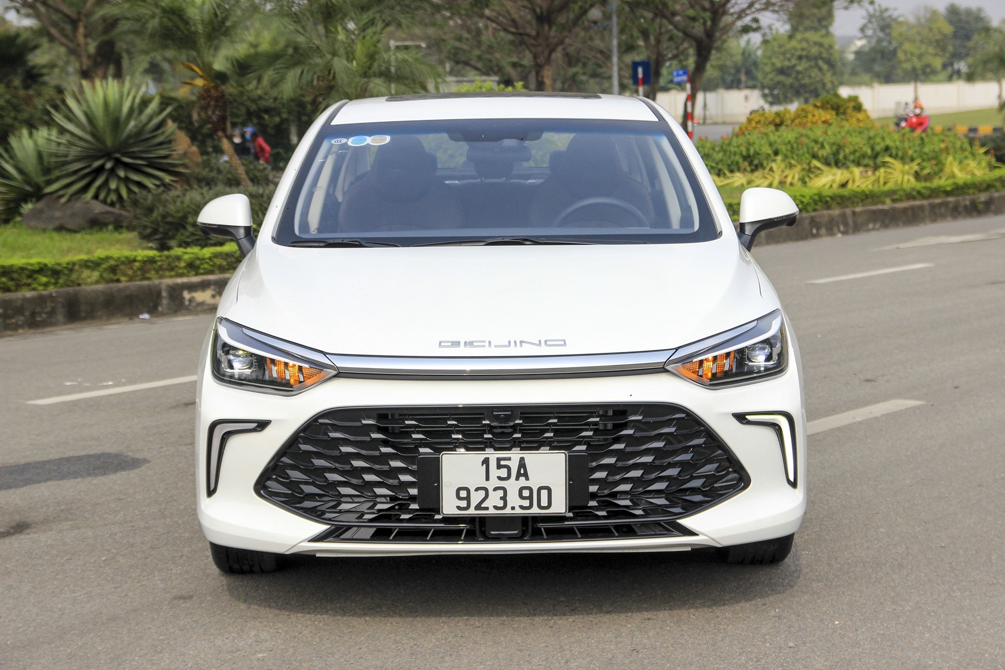 MG5 co gi vuot troi hon Beijing U5 Plus? anh 4