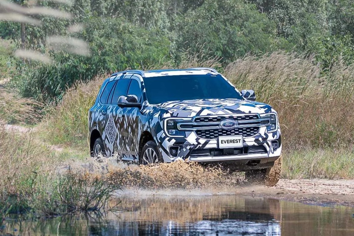 Ford Everest the he moi se ra mat vao dau thang 3 hinh anh