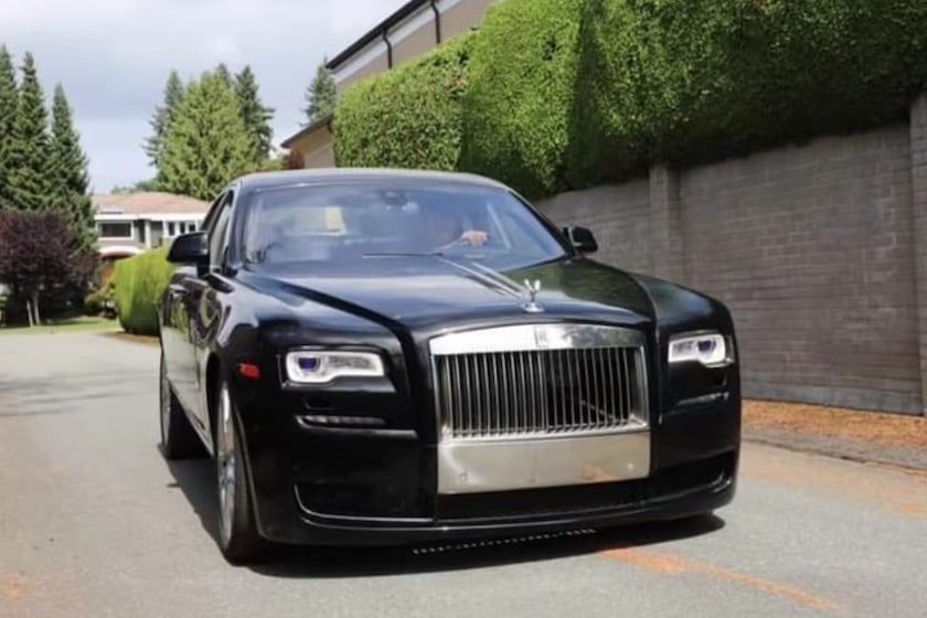Thợ độ Canada biến Rolls-Royce Wraith thành xe điện ảnh 1 Tho do Canada bien Rolls-Royce Wraith thanh xe dien anh 1