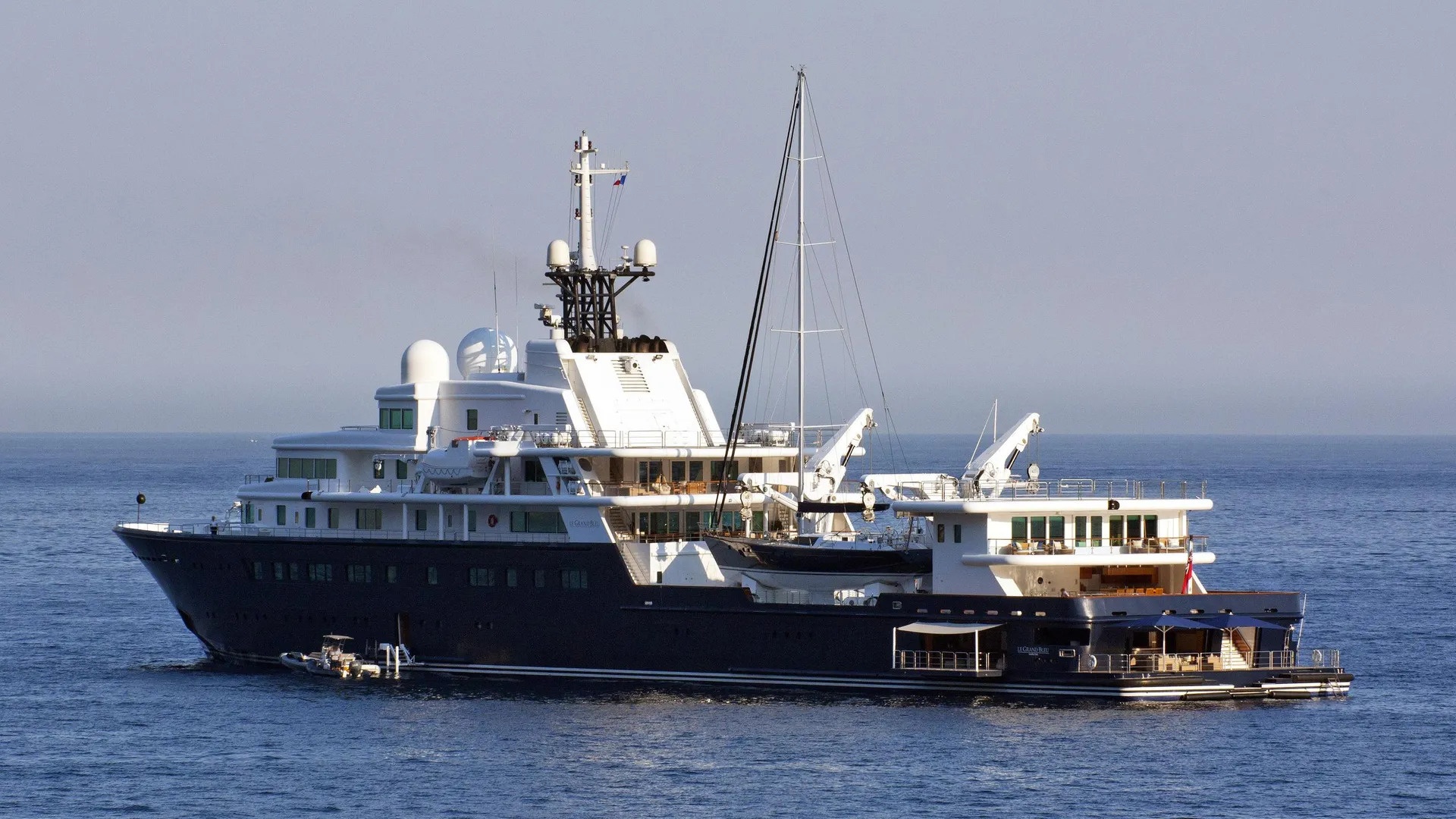 Bo suu tap du thuyen cua ong Abramovich anh 9