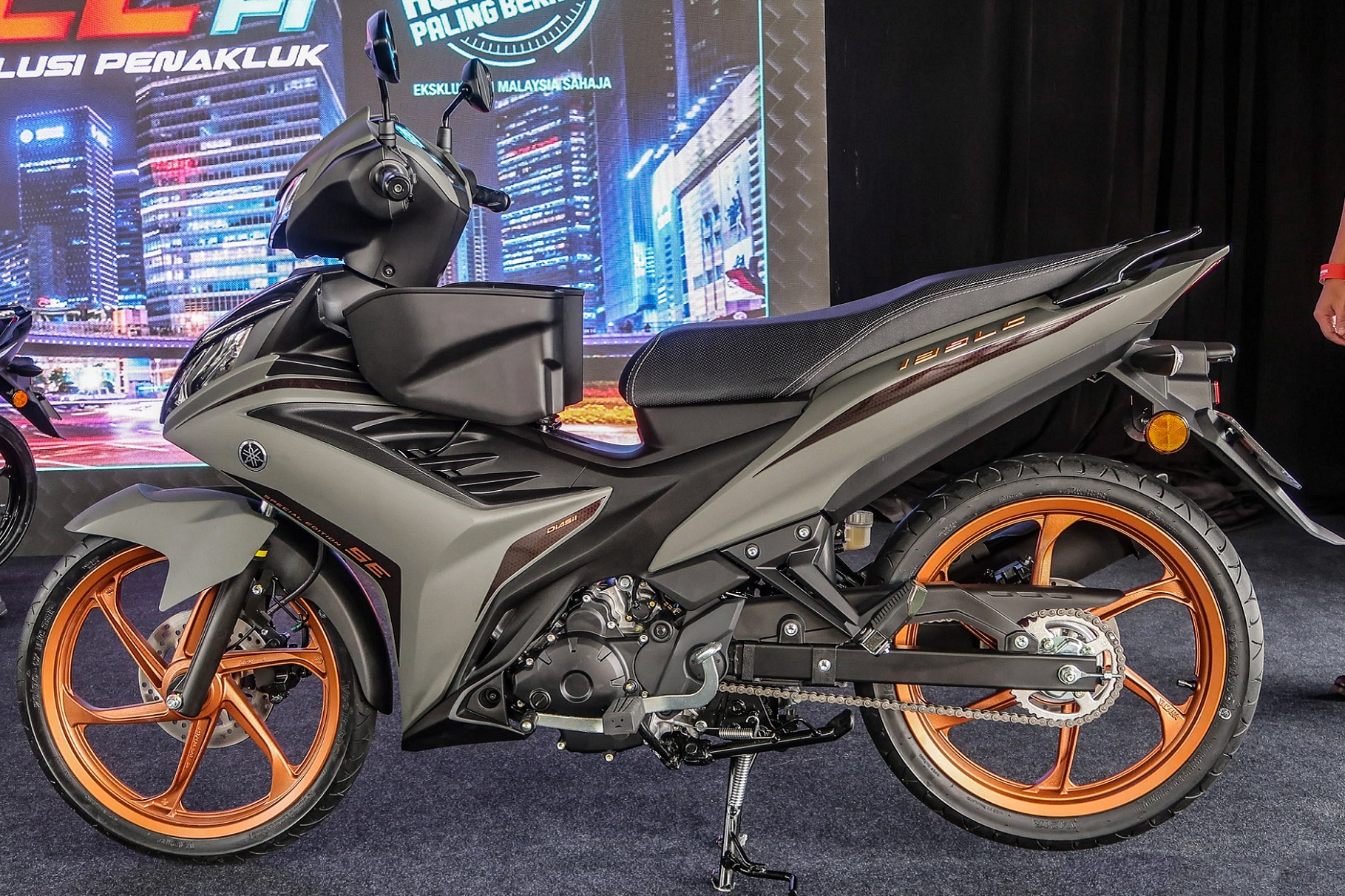 Yamaha ra mat xe may 135 cc co ngoai hinh giong Exciter hinh anh