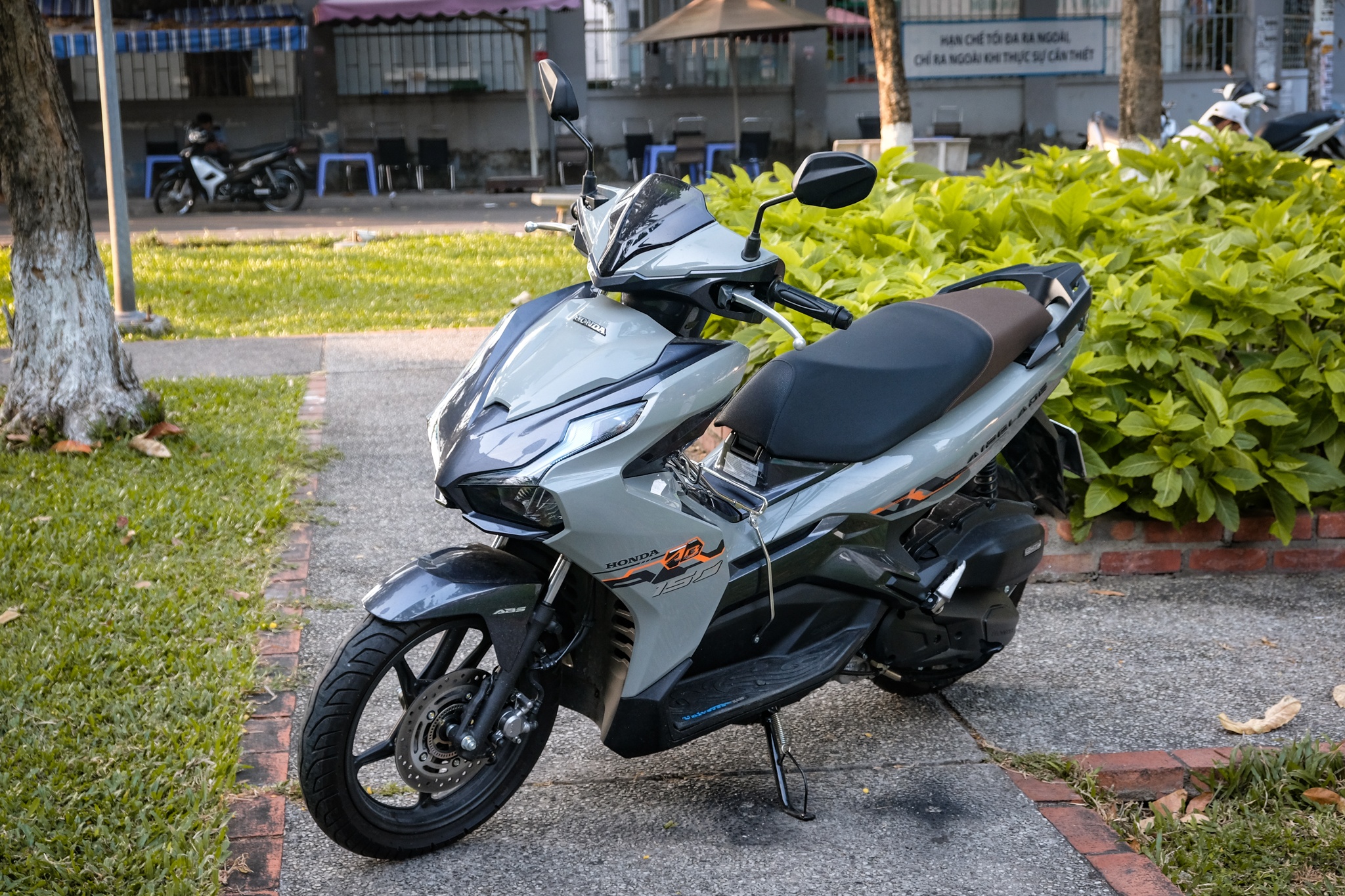 Nen mua Honda Vario 160 hay Honda Air Blade 150? anh 16