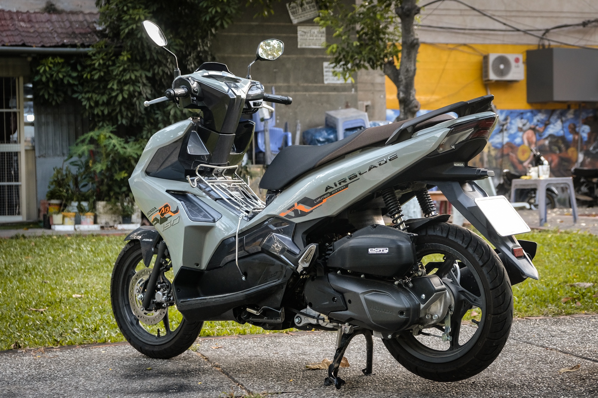 Nen mua Honda Vario 160 hay Honda Air Blade 150? anh 10