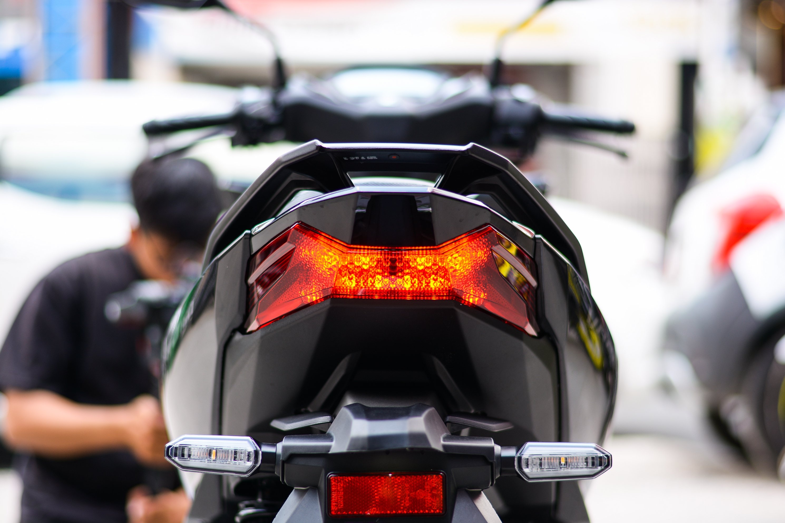 Nen mua Honda Vario 160 hay Honda Air Blade 150? anh 13