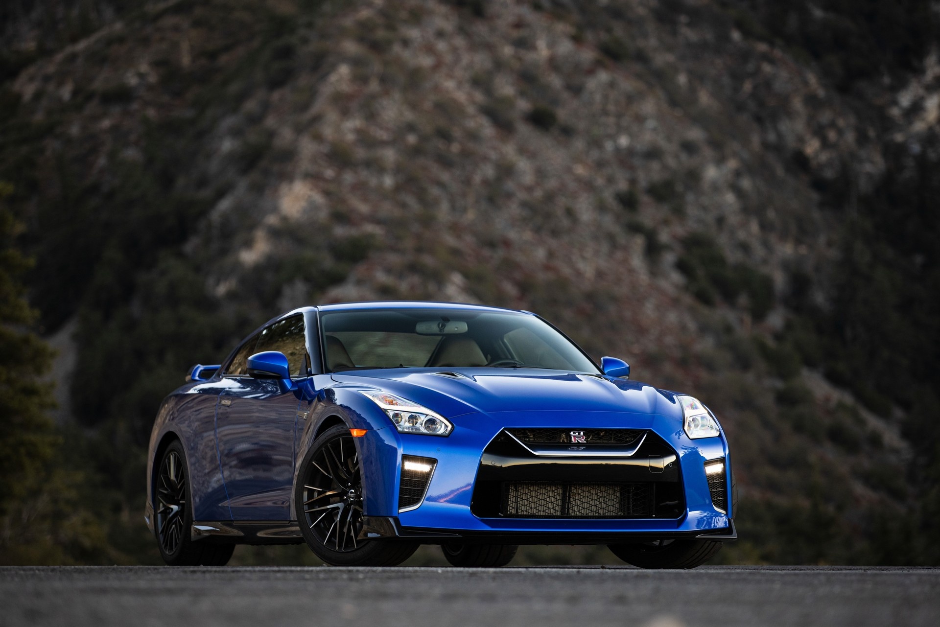 Nissan GT-R bi khai tu o chau Au vi qua on hinh anh