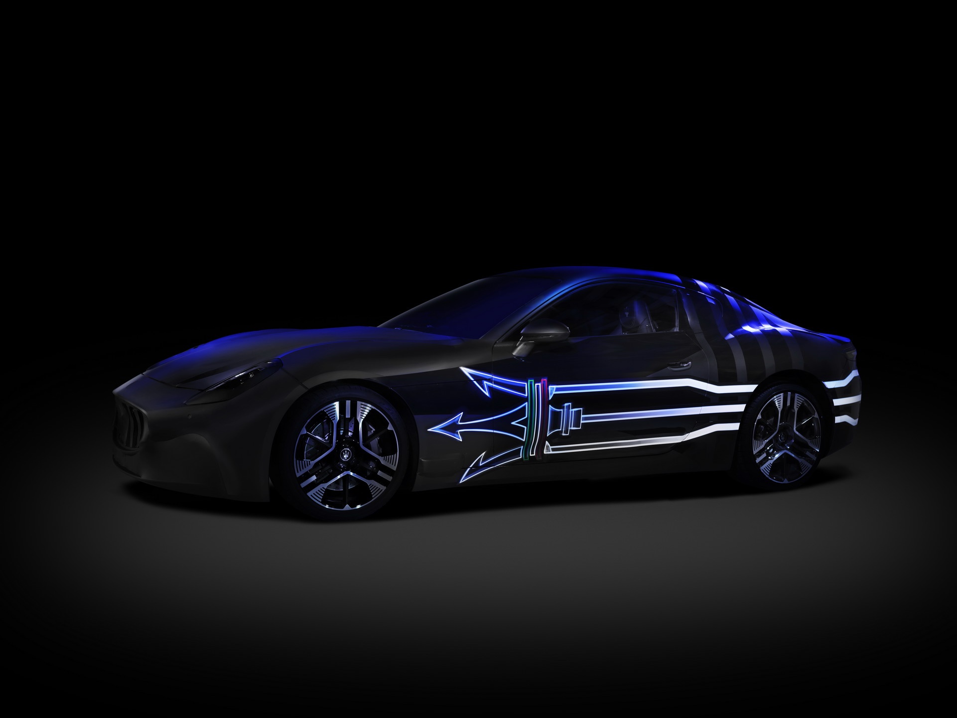 Maserati GranTurismo Folgore sắp được ra mắt ảnh 9 Maserati GranTurismo Folgore sap duoc ra mat anh 9