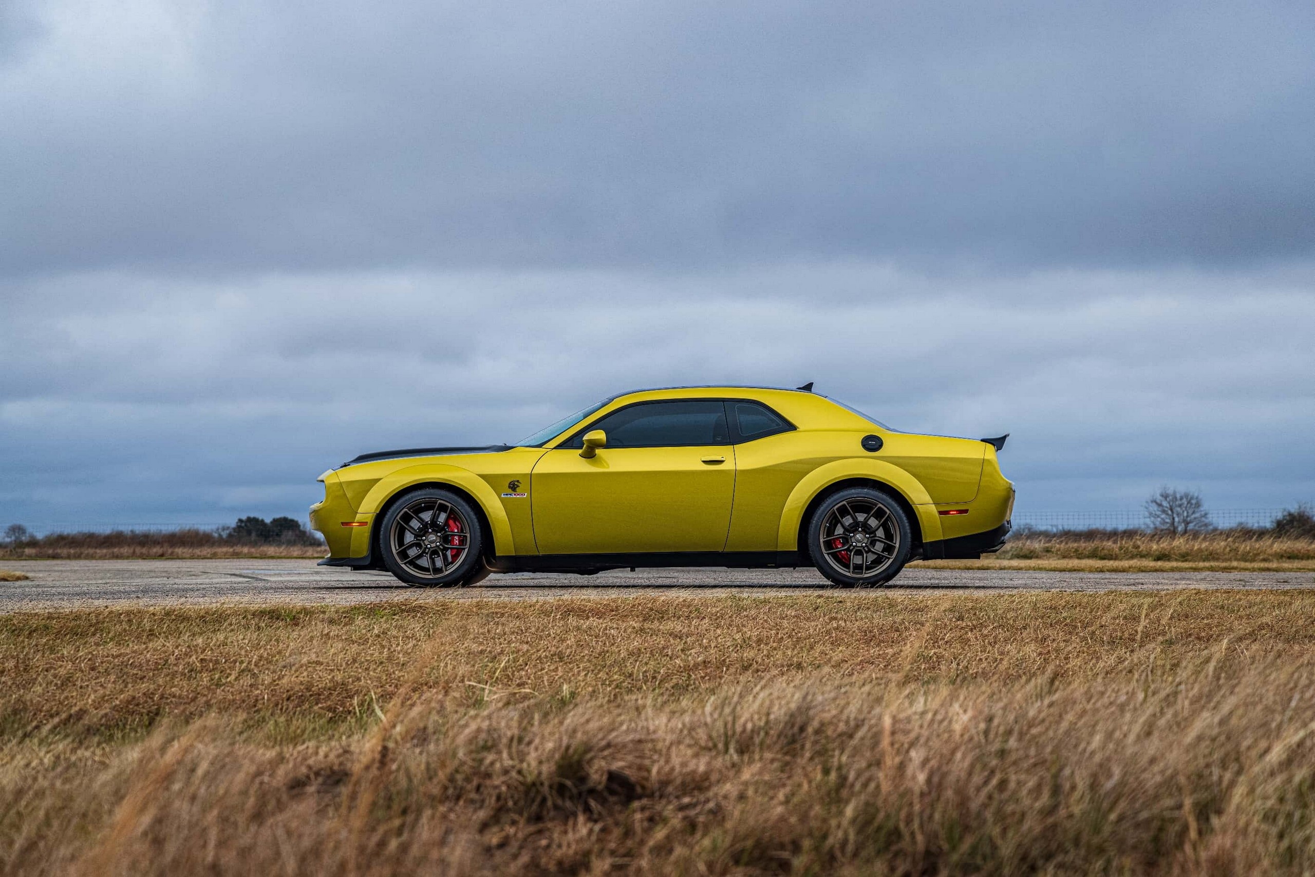 Dodge Challenger manh 1.035 ma luc voi goi do cua Hennessey anh 7