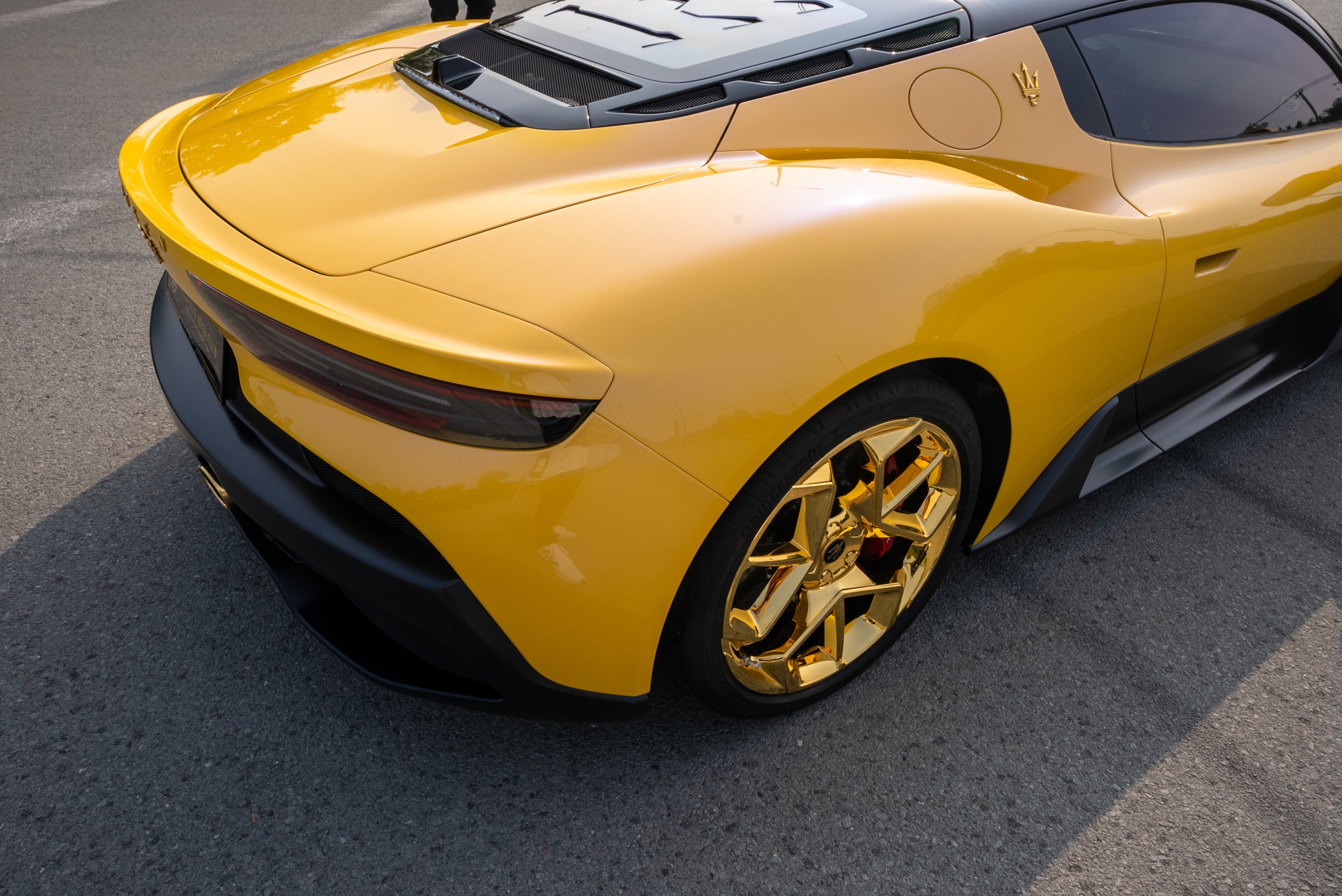 Maserati MC20 được mạ vàng độc nhất Việt Nam ảnh 7 Maserati MC20 duoc ma vang doc nhat Viet Nam anh 7