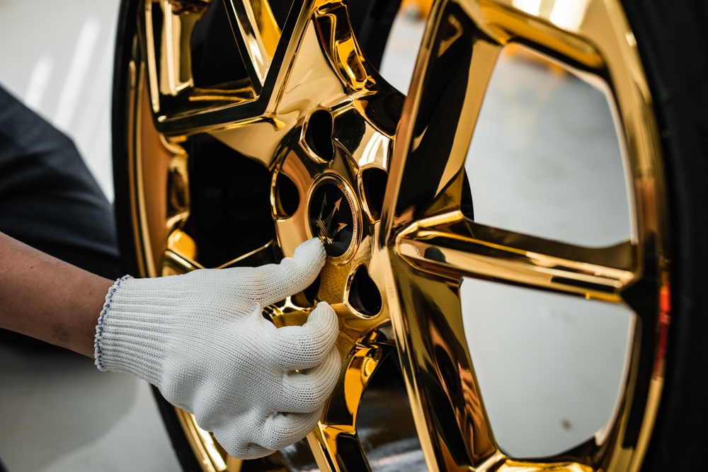 Maserati MC20 được mạ vàng độc nhất Việt Nam ảnh 3 Maserati MC20 duoc ma vang doc nhat Viet Nam anh 3