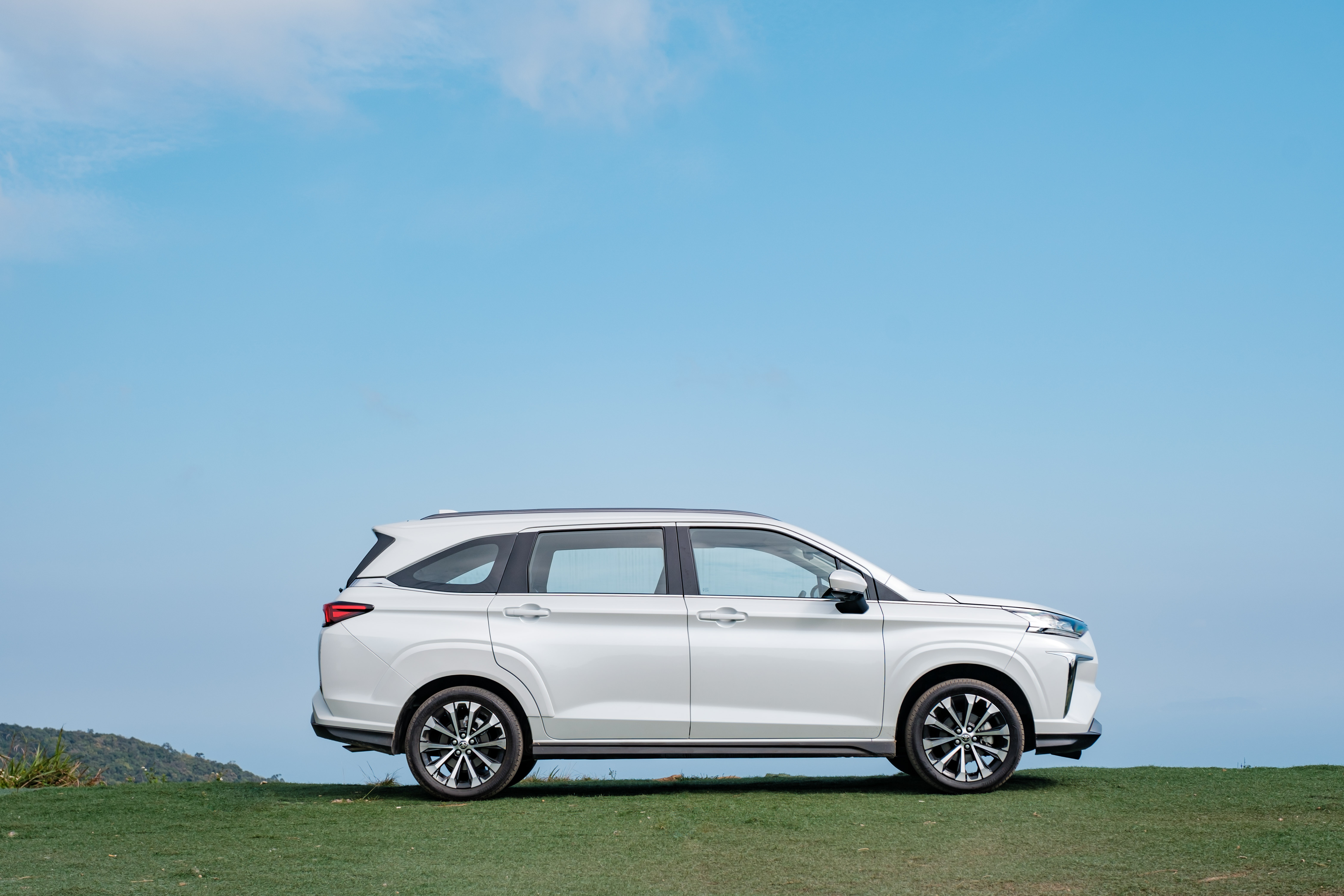 Chi tiet Toyota Veloz Cross 2022 vua duoc ra mat anh 3