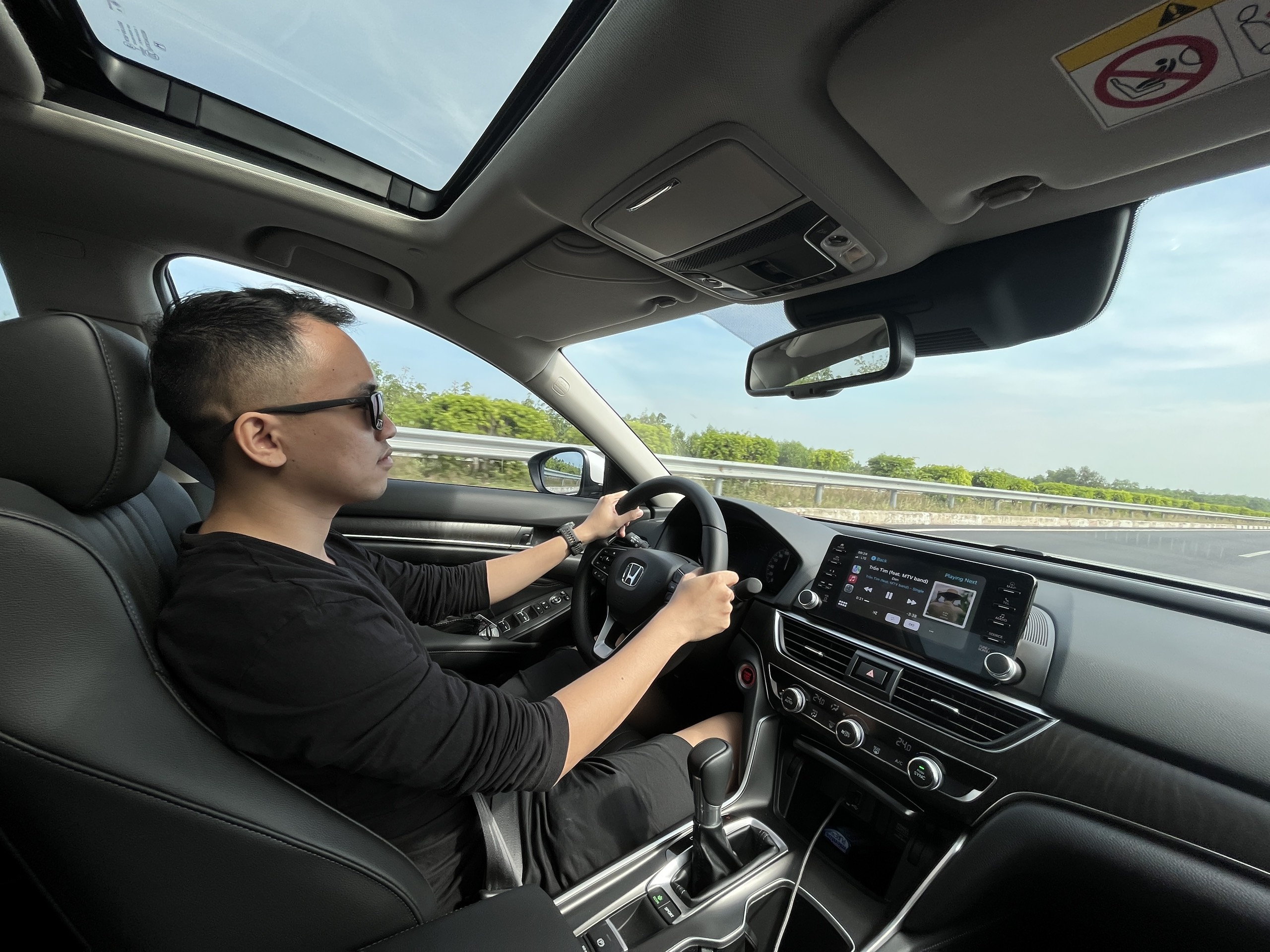 Nhung luu y an toan khi lai xe tren cao toc hinh anh