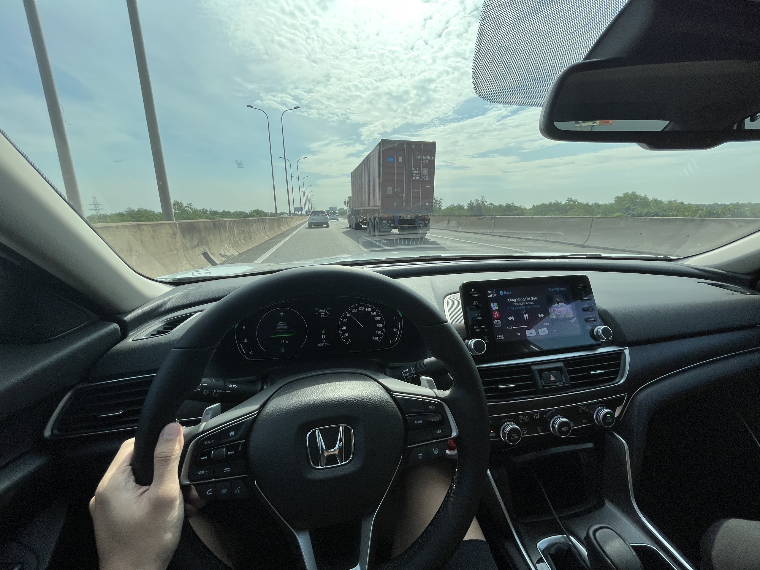 Nhung luu y an toan khi lai xe tren cao toc anh 3