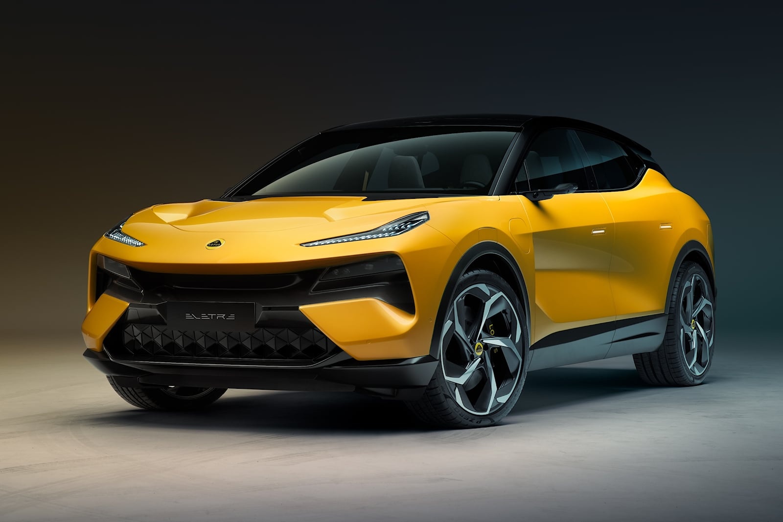 SUV dien Lotus Eletre ra mat, doi thu moi cua Tesla Model X hinh anh