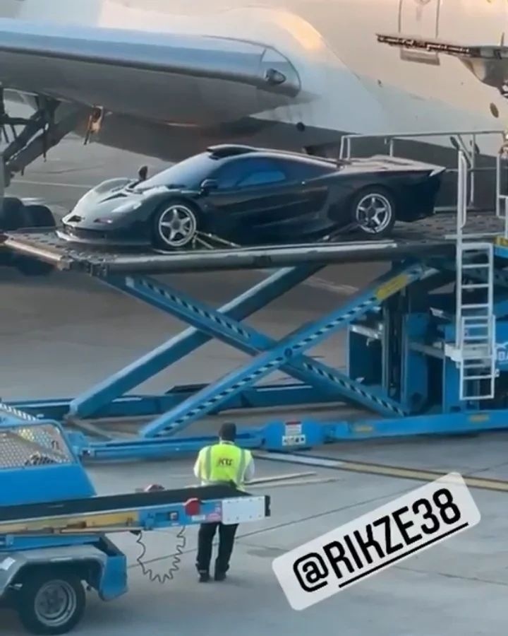 McLaren F1 GT của quốc vương Brunei lần đầu xuất hiện trước công chúng ảnh 1 McLaren F1 GT cua quoc vuong Brunei lan dau xuat hien truoc cong chung anh 1