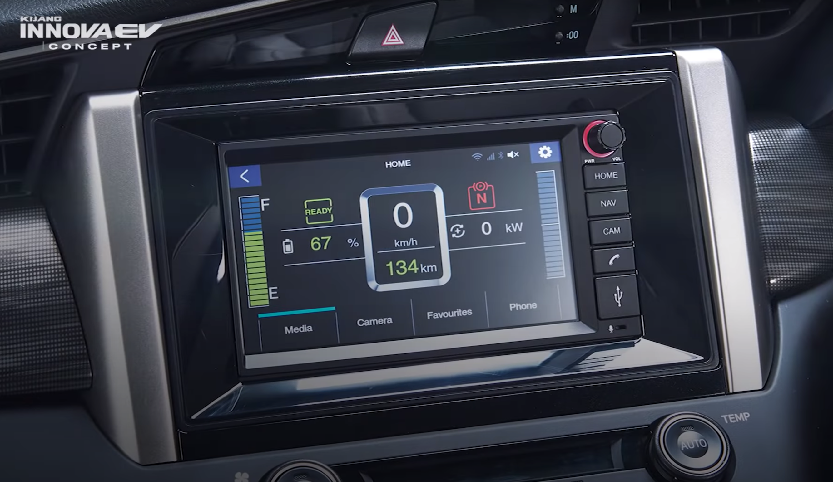 Toyota Innova ban chay dien ra mat tai Indonesia anh 14