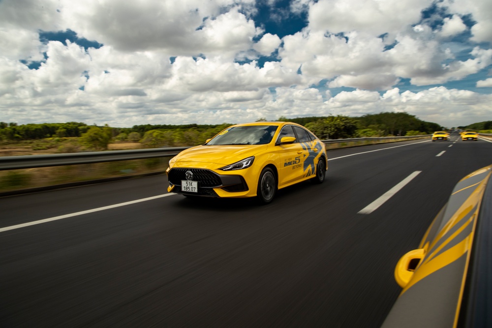 Danh gia kha nang van hanh cua MG5 anh 2