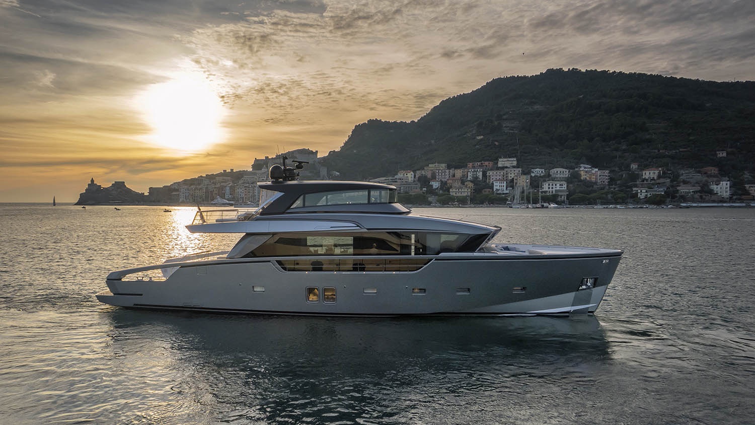 Du thuyen 5 trieu USD boc chay va chim o Tay Ban Nha anh 5