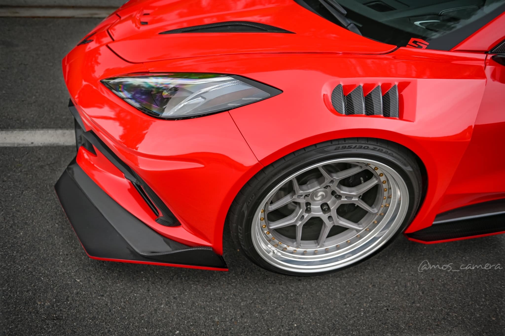 Ban do Chevrolet Corvette C8 widebody co gia 185.000 USD anh 7