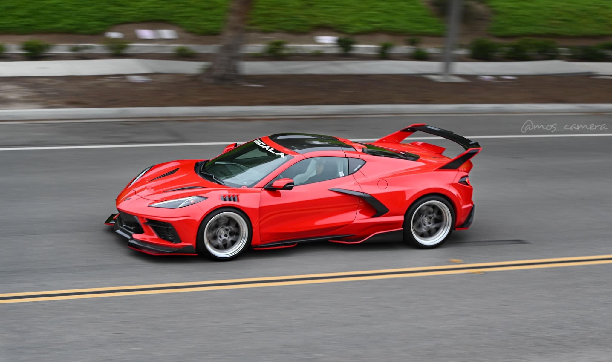 Ban do Chevrolet Corvette C8 widebody co gia 185.000 USD anh 6