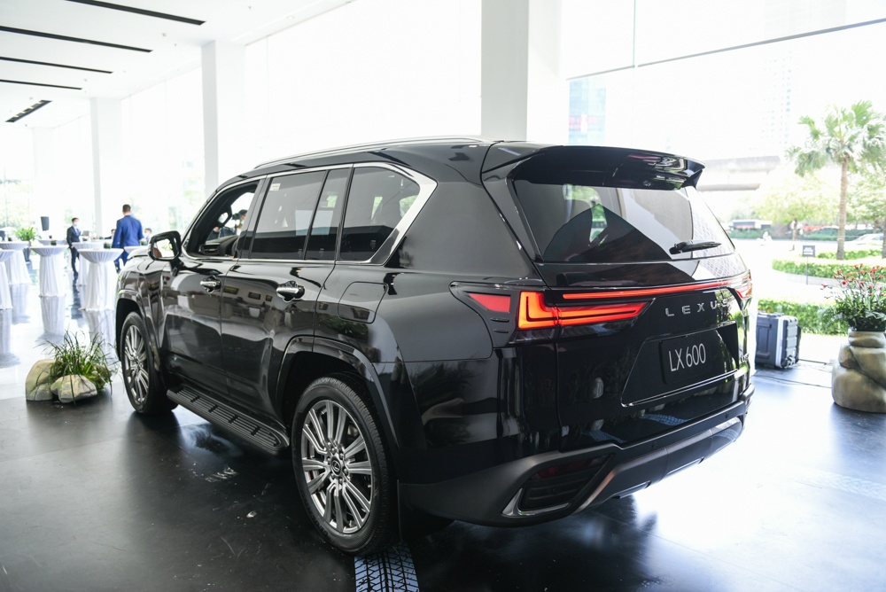 Chi tiet Lexus LX 600 VIP vua duoc ra mat tai Viet Nam anh 2
