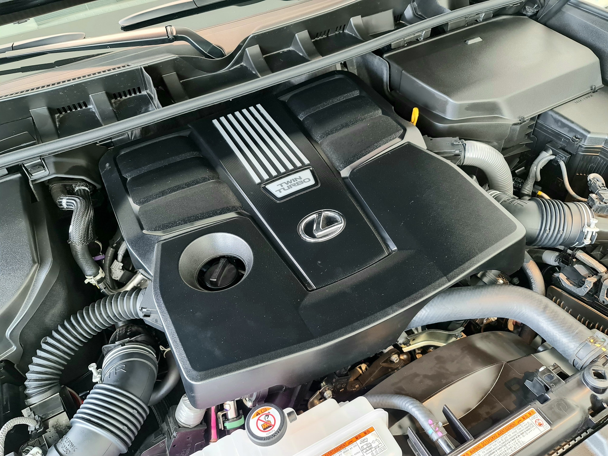 Chi tiet Lexus LX 600 VIP vua duoc ra mat tai Viet Nam anh 15