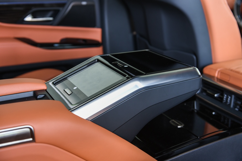 Chi tiet Lexus LX 600 VIP vua duoc ra mat tai Viet Nam anh 12