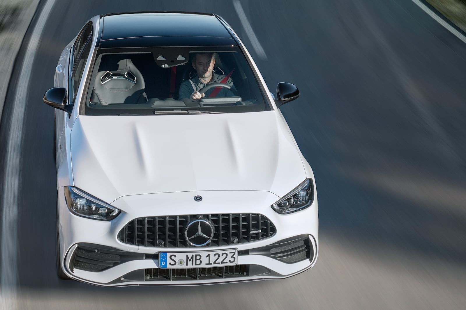 Mercedes-AMG C 43 duoc ra mat,  manh hon 400 ma luc anh 6